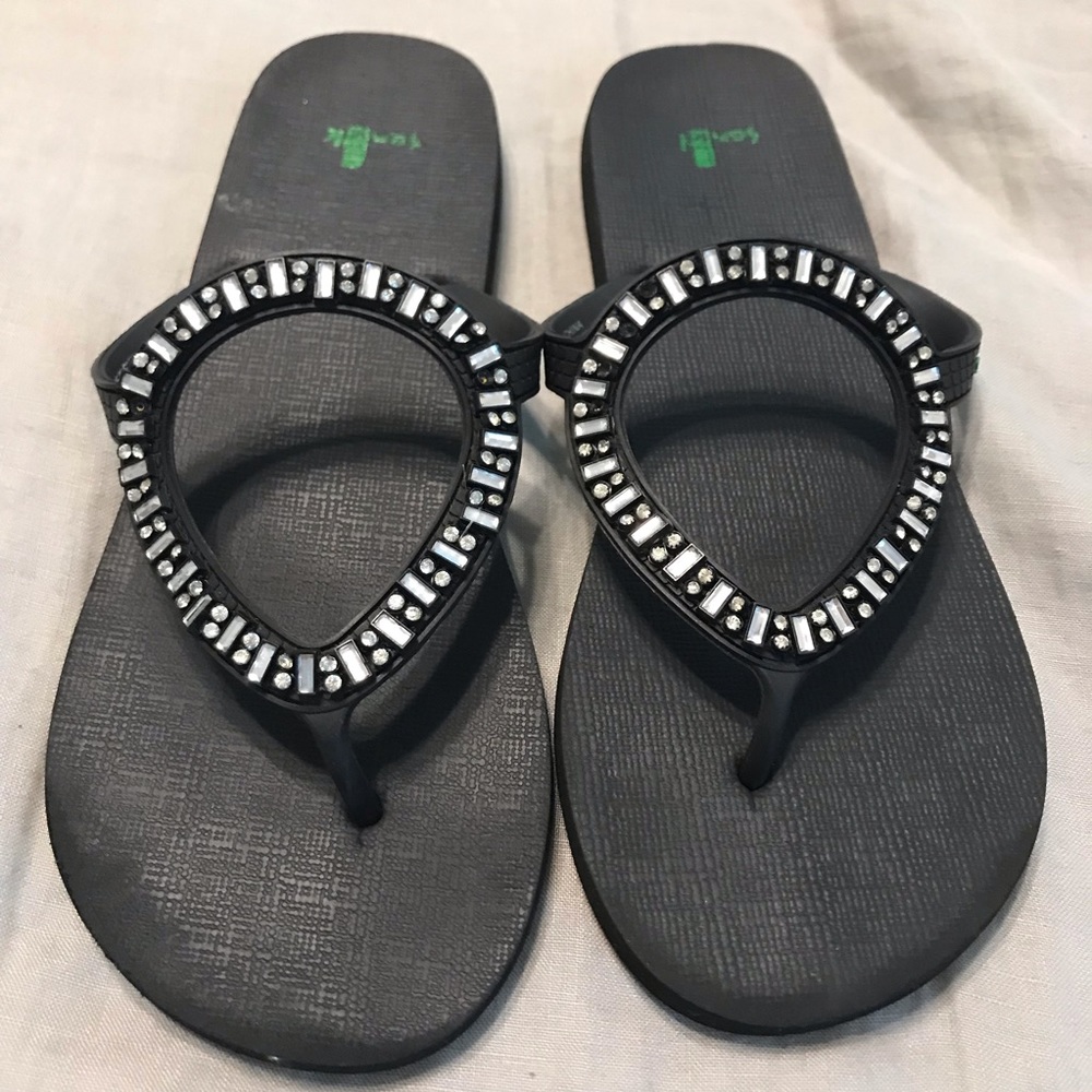 SANUK flip flops